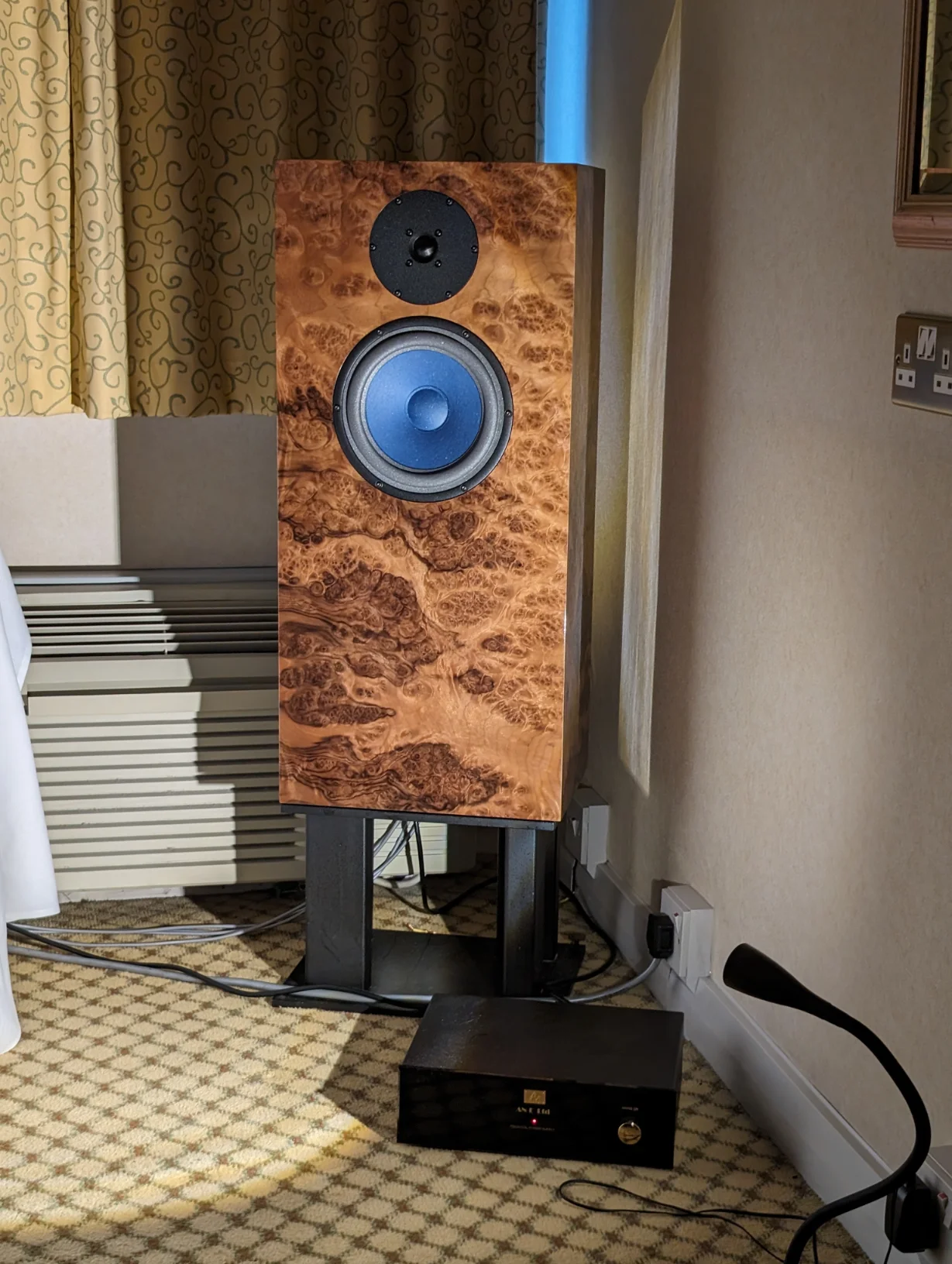 Stunning Burl Walnut finish on the AN-E’s. Could these be the best looking speaker at the show?!