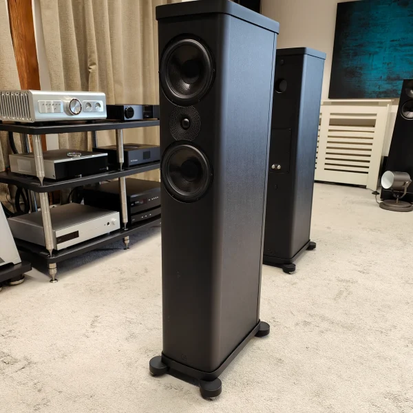 Wilson Benesch P2.0 in Nero (Ex-Display) - Image 6