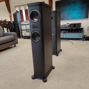 Wilson Benesch P2.0 in Nero (Ex-Display)