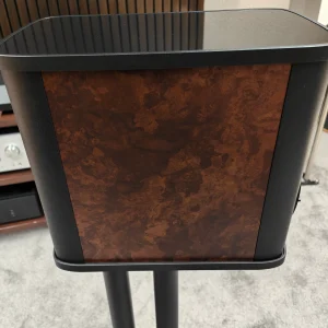 Wilson Benesch P1.0 Burr Walnut (ex-display)