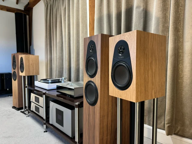 Linn 119 and 150 in Aktiv Configuration with the Linn Selekt DSM