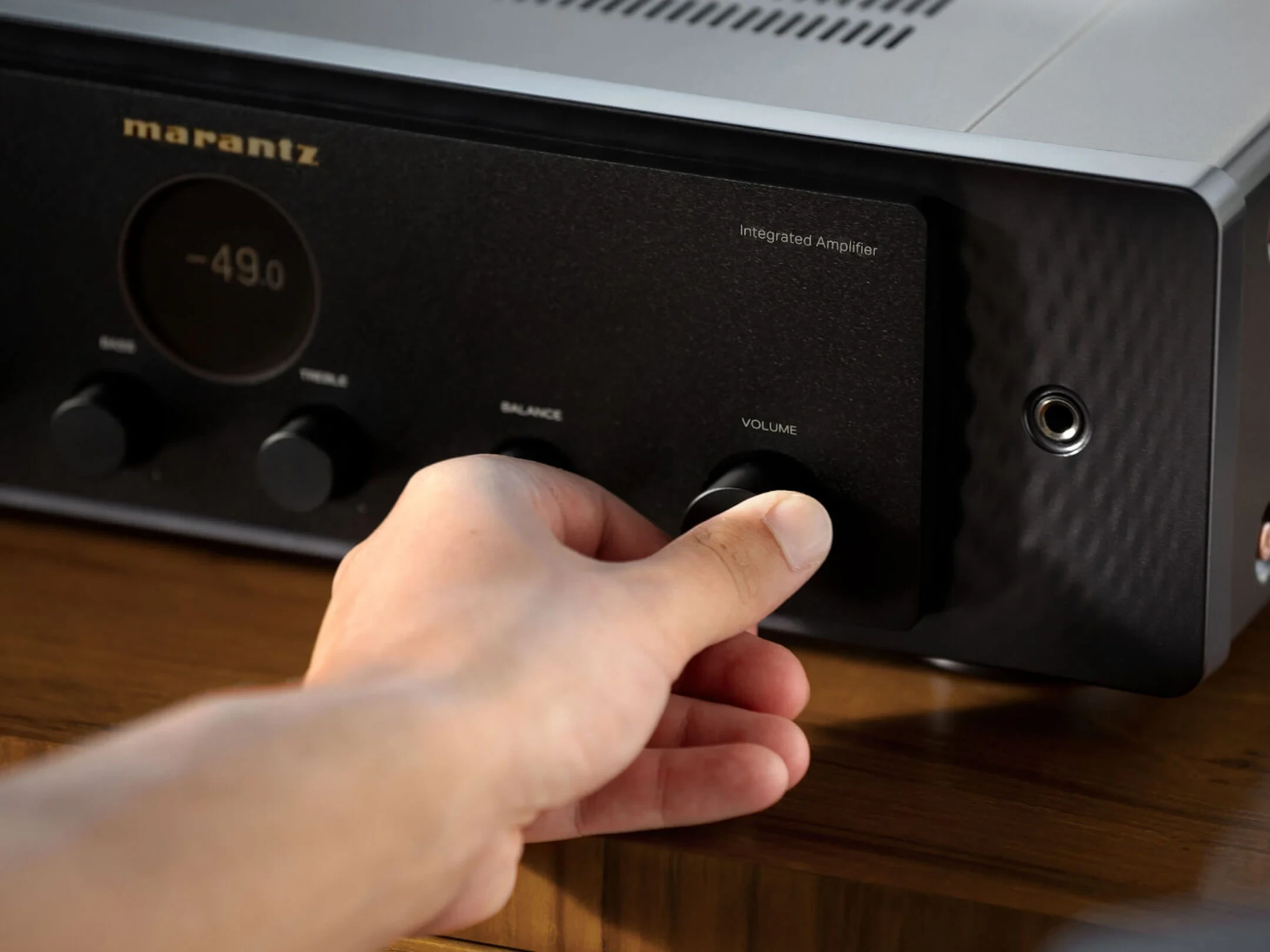 Marantz MODEL 50 Integrated Amplifier Powerful Yet Precise