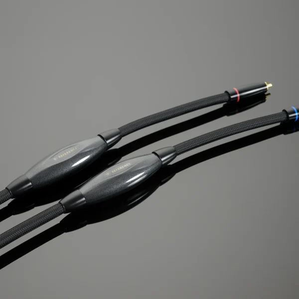 Transparent REFERENCE RCA Interconnects